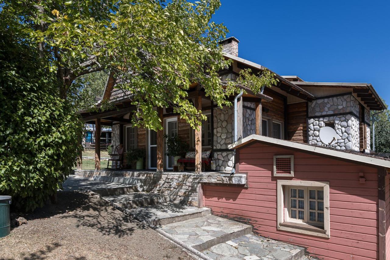 בית הארחה פבליאני 	Vasilikia Mountain Farm & Retreat מראה חיצוני תמונה
